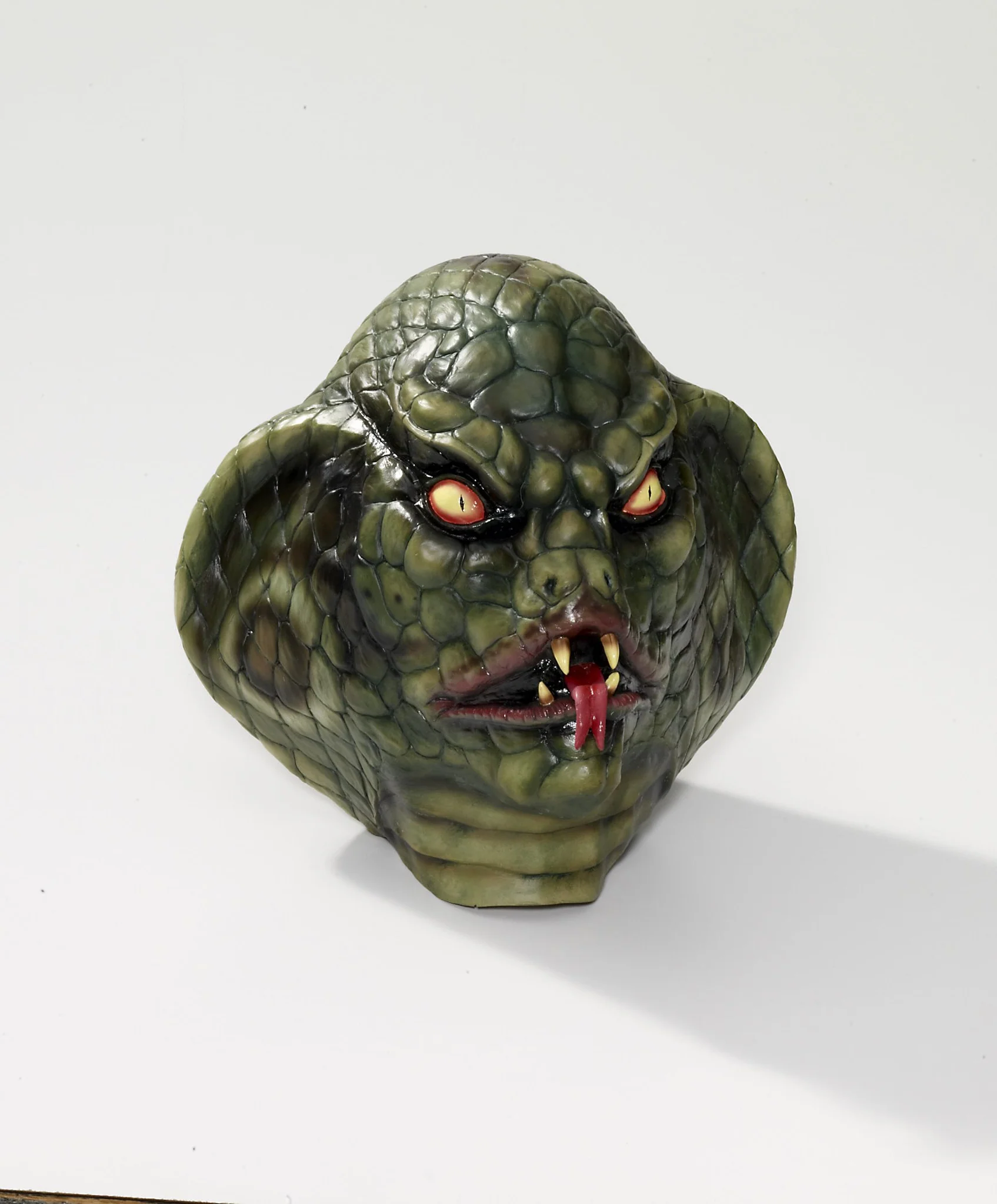 Mask-Lizard